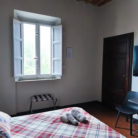 B&big Gæstehus Lucca